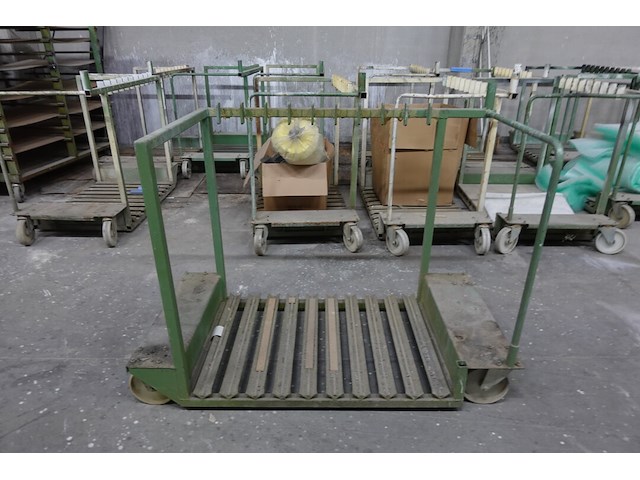 12x verrijdbare metalen transportkar - afbeelding 1 van  5