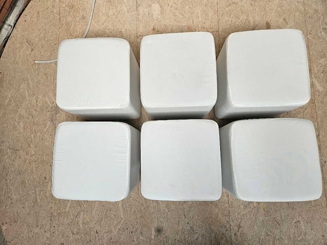 12x zitpoef wit 40x40x47cm - afbeelding 1 van  2