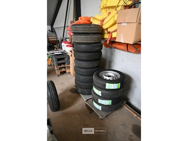 13 banden op velg - afbeelding 1 van  4