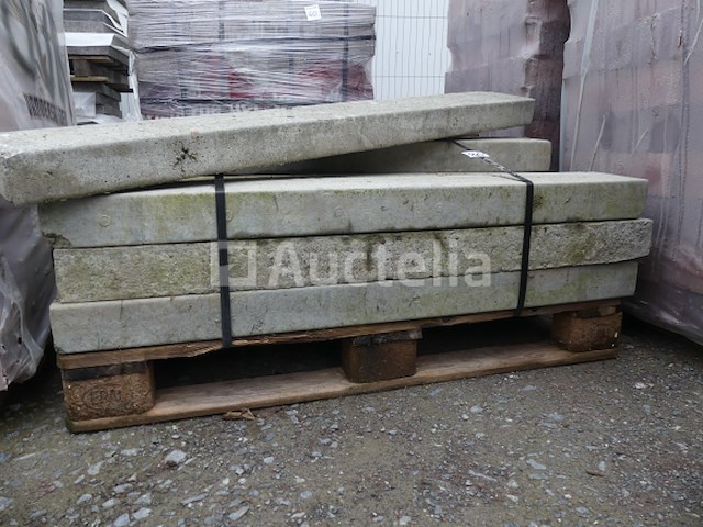 13 betonnen latei 120x18x8,5 - afbeelding 1 van  2