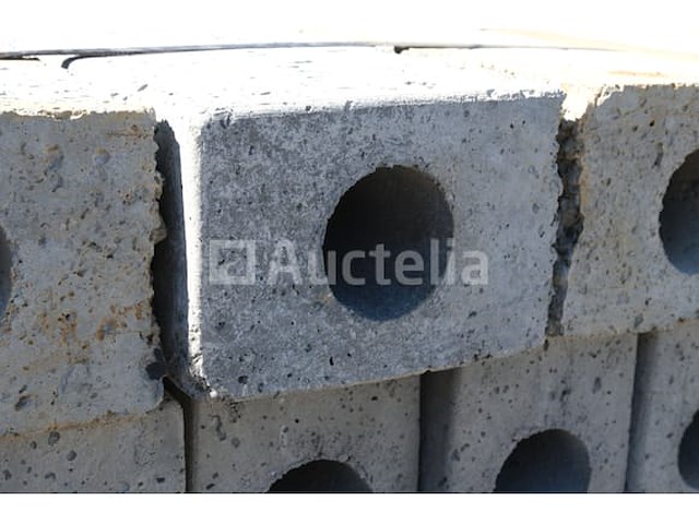 13 diverse betonnen latei - afbeelding 5 van  5