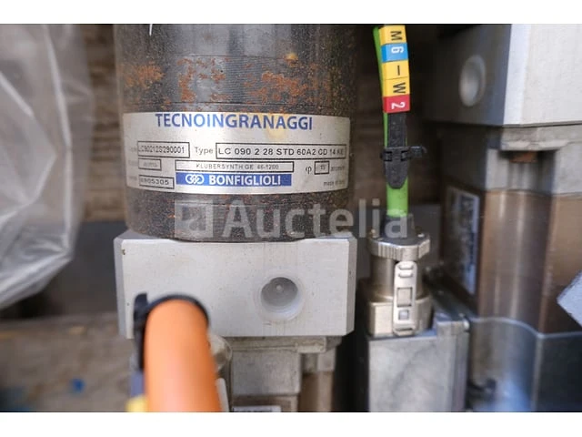 13 diverse elektromotoren - afbeelding 1 van  11