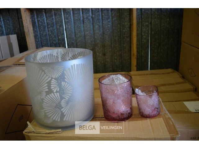 ±13 dozen div maten deco vaasjes - afbeelding 1 van  4