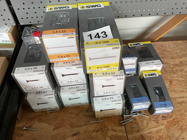 13 dozen schroeven ringen en nagels - afbeelding 1 van  6