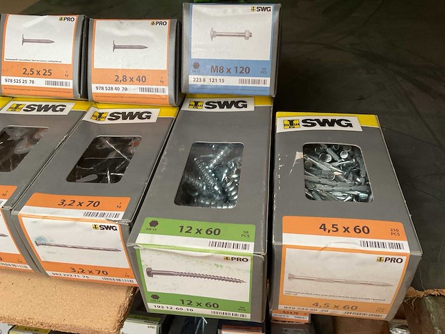 13 dozen staalnagels en houtschroeven - afbeelding 2 van  6