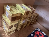 13 dozen verzonken bouten
