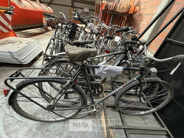13 fietsen - afbeelding 6 van  8