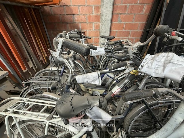 13 fietsen - afbeelding 8 van  8