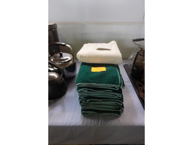 13 handdoeken en 1 badmat - afbeelding 2 van  2