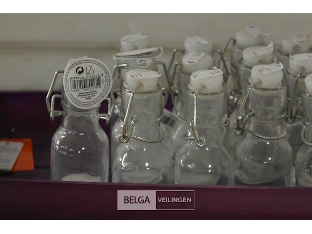 13 mini glazen flesjes - afbeelding 1 van  3
