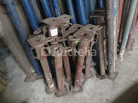 13 rekwisieten - afbeelding 1 van  2