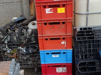 13 rode bakken - afbeelding 1 van  2