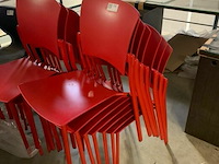 13 rode pvc stoelen - afbeelding 2 van  2