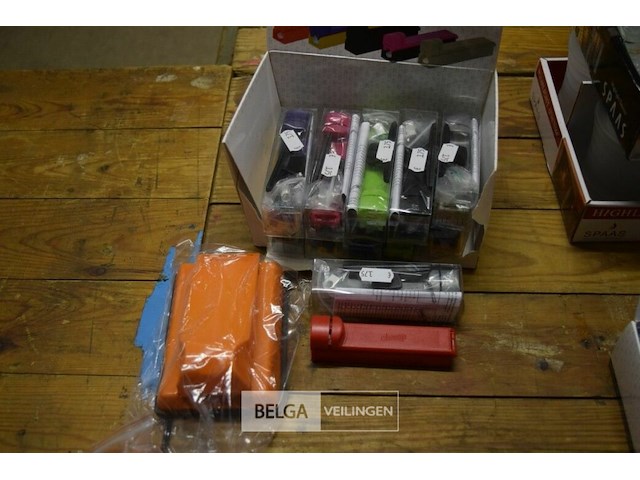 ±13 sigaret klikmachine - afbeelding 1 van  3