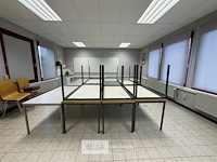 ± 13 tafels + 1 bureau - afbeelding 1 van  6