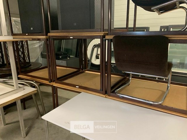 13 tafels met houten bladen en metalen poten - afbeelding 2 van  3