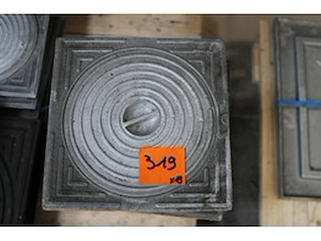 13 x alu deksel toezichtput ø160mm km=200x200mm - afbeelding 1 van  3