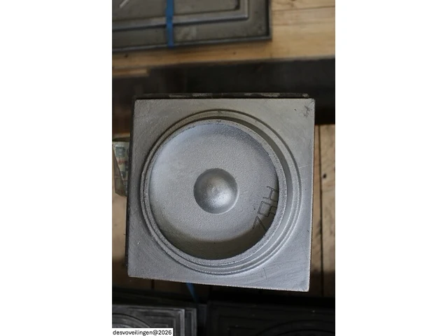 13 x alu deksel toezichtput ø160mm km=200x200mm - afbeelding 3 van  3