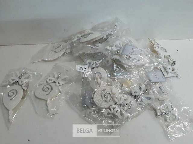 13 x hangdeco wit/zilver 2 assorti - afbeelding 1 van  3