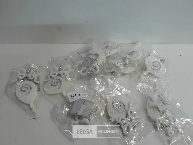 13 x hangdeco wit/zilver 2 assorti - afbeelding 1 van  3