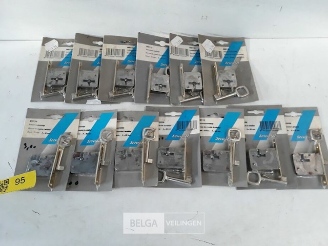 13 x insteek kastslot 20-30mm - afbeelding 1 van  3