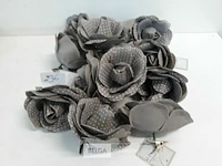 13 x roos stof grijs met clip 9 cm