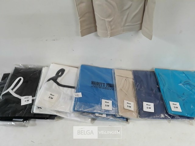 13 x topje s/m mix kleuren - afbeelding 3 van  3