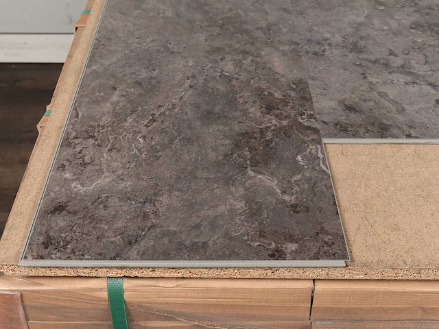 133 m2 pvc click vinyl tegel met xps onderlaag - 610 x 305 x 4,4 mm - afbeelding 2 van  3