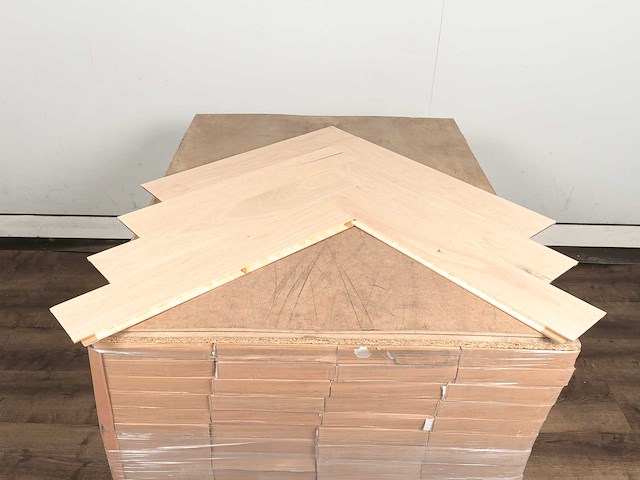 139 m2 parket eiken visgraat - 725 x 130 x 14 mm - afbeelding 4 van  4