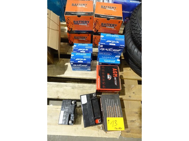 13x diverse batterijen brommer/motoren - afbeelding 1 van  3