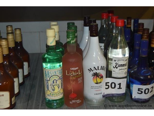 13x fles diverse likeuren en sterke dranken, o.a. absinthe abysse 70cl, giffard lichi-li 70cl, malibu 1l, kümmel 1l - afbeelding 1 van  3
