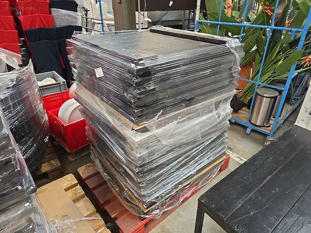 (13x) metalen terrastafels nn - afbeelding 3 van  4