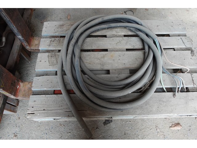 13x pallet kabel - afbeelding 1 van  2