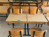 13x schoolbanken met vaste stoeltjes