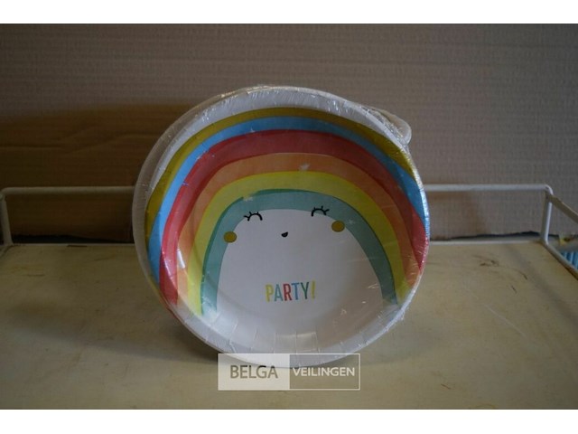 13x8st kartonnen bordjes ø23cm - afbeelding 1 van  2