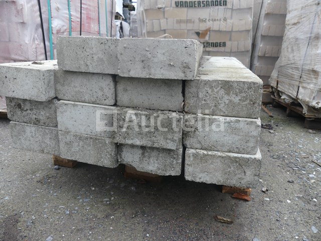 14 betonnen latei 160x19x9,5 - afbeelding 1 van  4