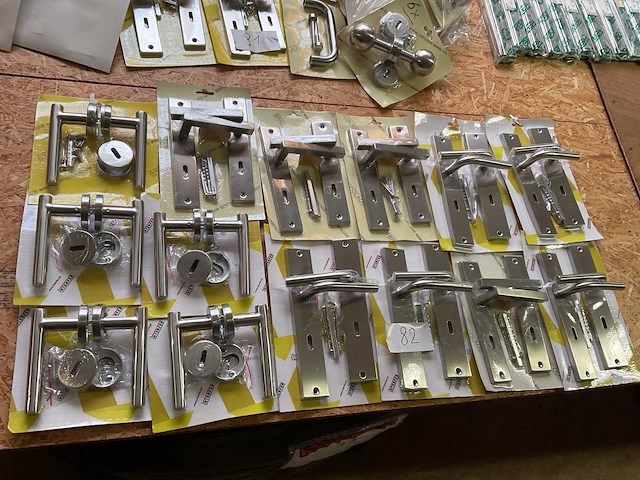 14 deurklinken - afbeelding 1 van  7