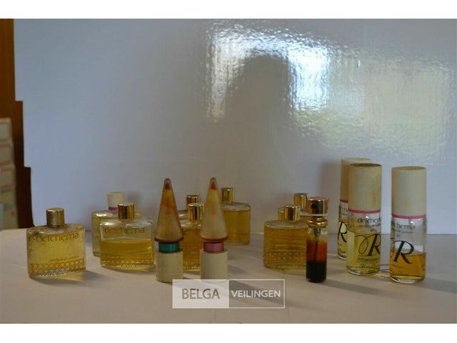 ±14 diverse kleine flesjes vintage parfum - afbeelding 1 van  6