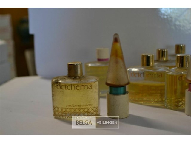 ±14 diverse kleine flesjes vintage parfum - afbeelding 3 van  6