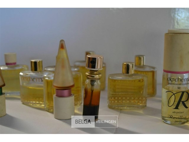 ±14 diverse kleine flesjes vintage parfum - afbeelding 5 van  6