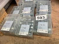 14 dozen hout bouten en moeren