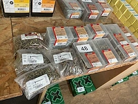 14 dozen hout schroeven