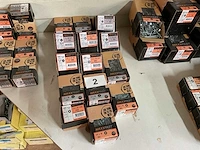 14 dozen houtschroeven