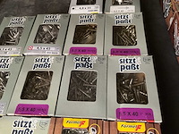 14 dozen inox schroeven deels hardhout schroeven - afbeelding 5 van  7