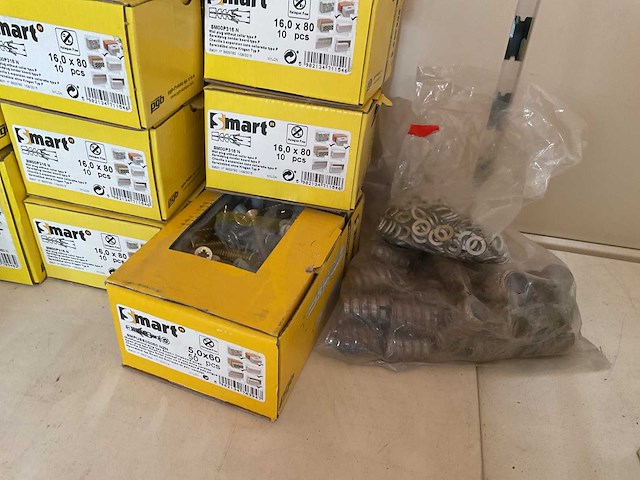 14 dozen pluggen en slag pluggen - afbeelding 2 van  4