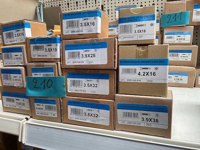 14 dozen zelfborende schroeven - afbeelding 3 van  4