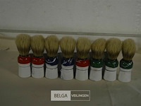 ±14 gekleurde scheerkwasten - afbeelding 1 van  2