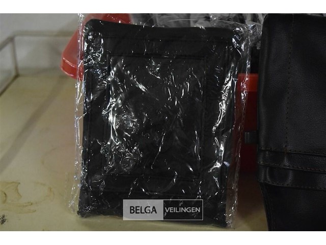 ±14 grote portemonnees - afbeelding 3 van  3