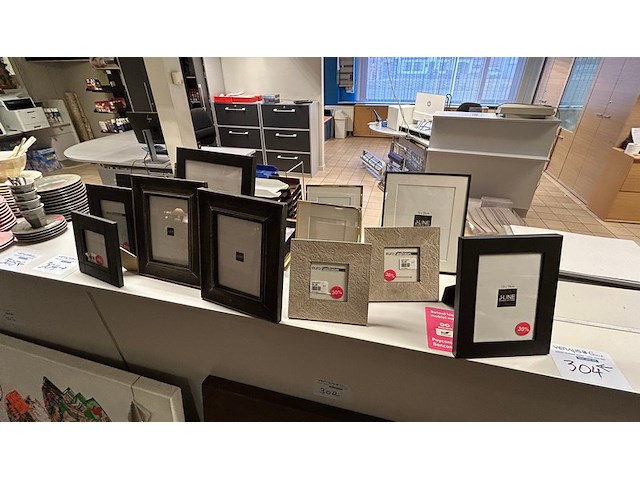 14 kaders - afbeelding 1 van  1