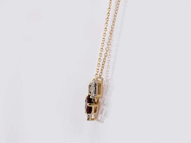 14 kt geelgouden ketting met hanger van 1,16 cts natuurlijke diamant en granaat - afbeelding 4 van  7